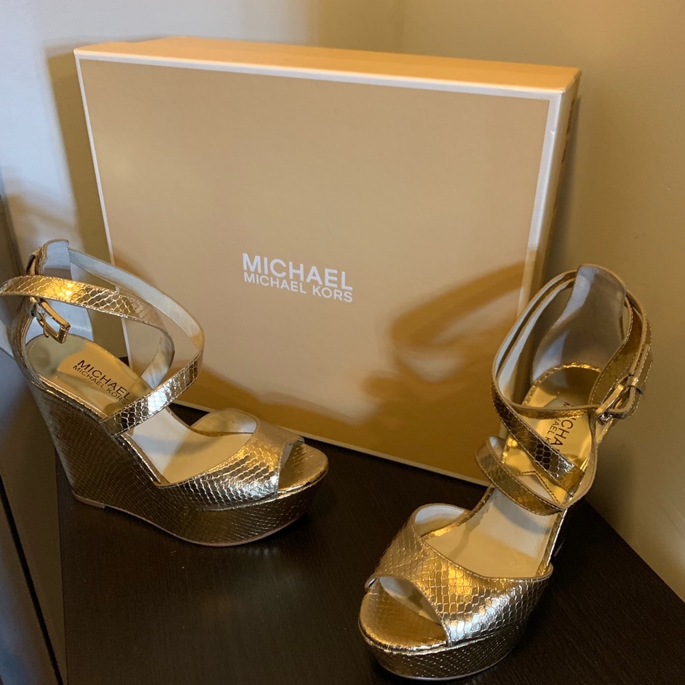 MK gold Metallic Wedges
